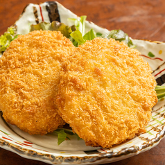 鶏の唐揚げ／カニクリームコロッケ／とり天／鶏皮餃子／タコ唐揚げ　各