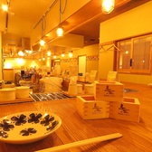 【煙のない澄んだ空気。美食を心ゆくまで】全席禁煙のクリーンな環境で、お食事本来の香りと味を心ゆくまでお楽しみください。タバコの煙を気にせず、澄んだ空気とともに、至福のひとときをご提供いたします。※写真は系列店です