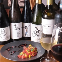 ディナーはお酒が進むアラカルトが充実♪