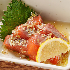 まるでレバ刺しとろサーモン