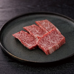 お肉はもちろん、刺し物や数量限定メニューも！