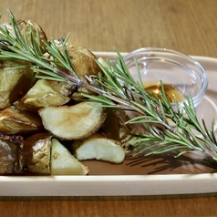 新じゃがのロースト　桜塩とモルトビネガーと共に