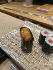 ウニの軍艦巻きと鉄火巻き