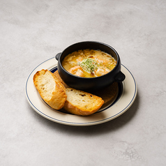 海老とチーズ豆腐のアヒージョ