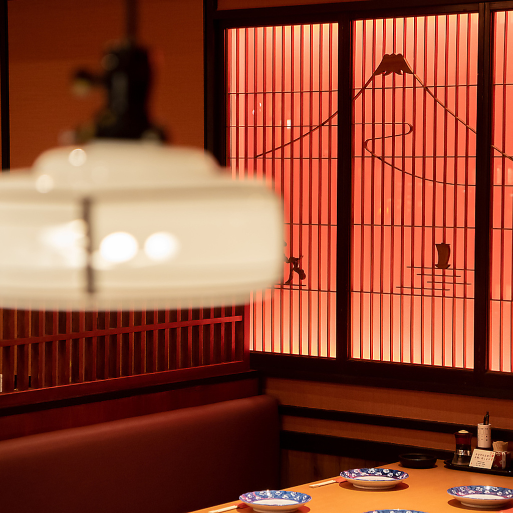 少人数でもご利用いただける個室をご用意。ご予約お待ちしております！