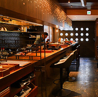 羊料理の魅力を伝える丁寧な料理案内