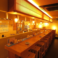 一人の贅沢を。心地よいカウンターで乾杯