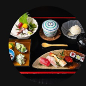 当店では、各種クレジットカードのご利用が可能です。VISA、マスターカード、アメックス、DINERS、JCB、Discover、銀聯など、多様なお支払い方法に対応しておりますので、安心してお食事をお楽しみいただけます。お客様の利便性を考え、ストレスなくスムーズなお会計をサポートいたします。ぜひ、お気軽にご利用ください◎