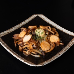 ホタテときのこのバター焼き