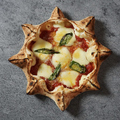 料理メニュー写真&nbsp;星形マルゲリータピザ