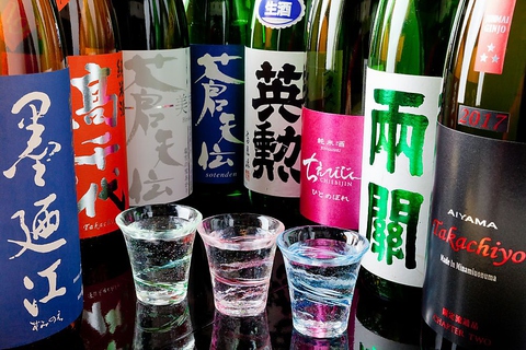 東北を中心に全国から厳選した地酒と美味しい料理が自慢の隠れ家的な日本酒BARです。