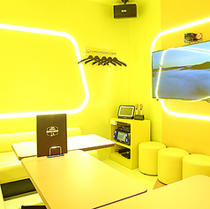 個室20ルーム、別途オープンカウンター・パブリックビューイング・ダーツ有