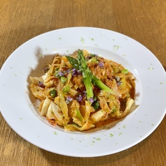 桜エビとズワイガニのトマトクリームパスタ