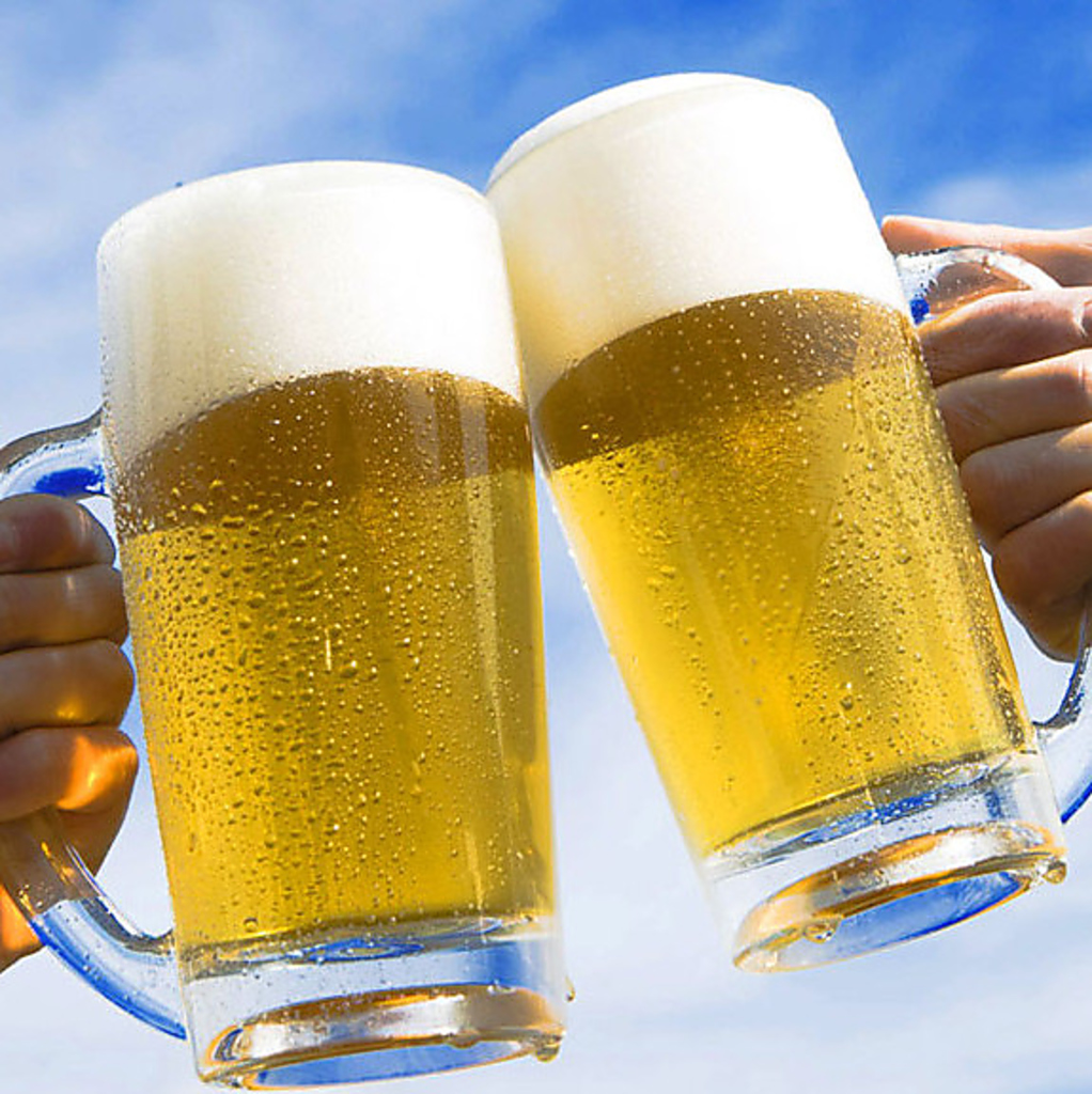 ドリンク約45種類[飲放]と豊富に取り揃えております。開放的な非日常空間で日頃の疲れをリフレッシュ
