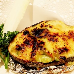 アボカドのブルーチーズオーブン焼き