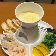 海老と森林鶏のチーズフォンデュ