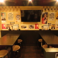 名様で囲める限定1席のテーブル席！グループでのご宴会や女子会、ご家族でのお食事にぴったりなお席です。適度なプライベート感があり、美味しいお酒を片手に賑やかで楽しい時間をお過ごしいただけます。