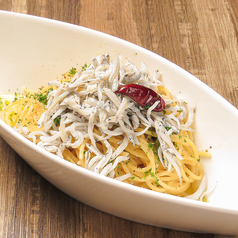 乗せ乗せシラスのペペロンチーノ