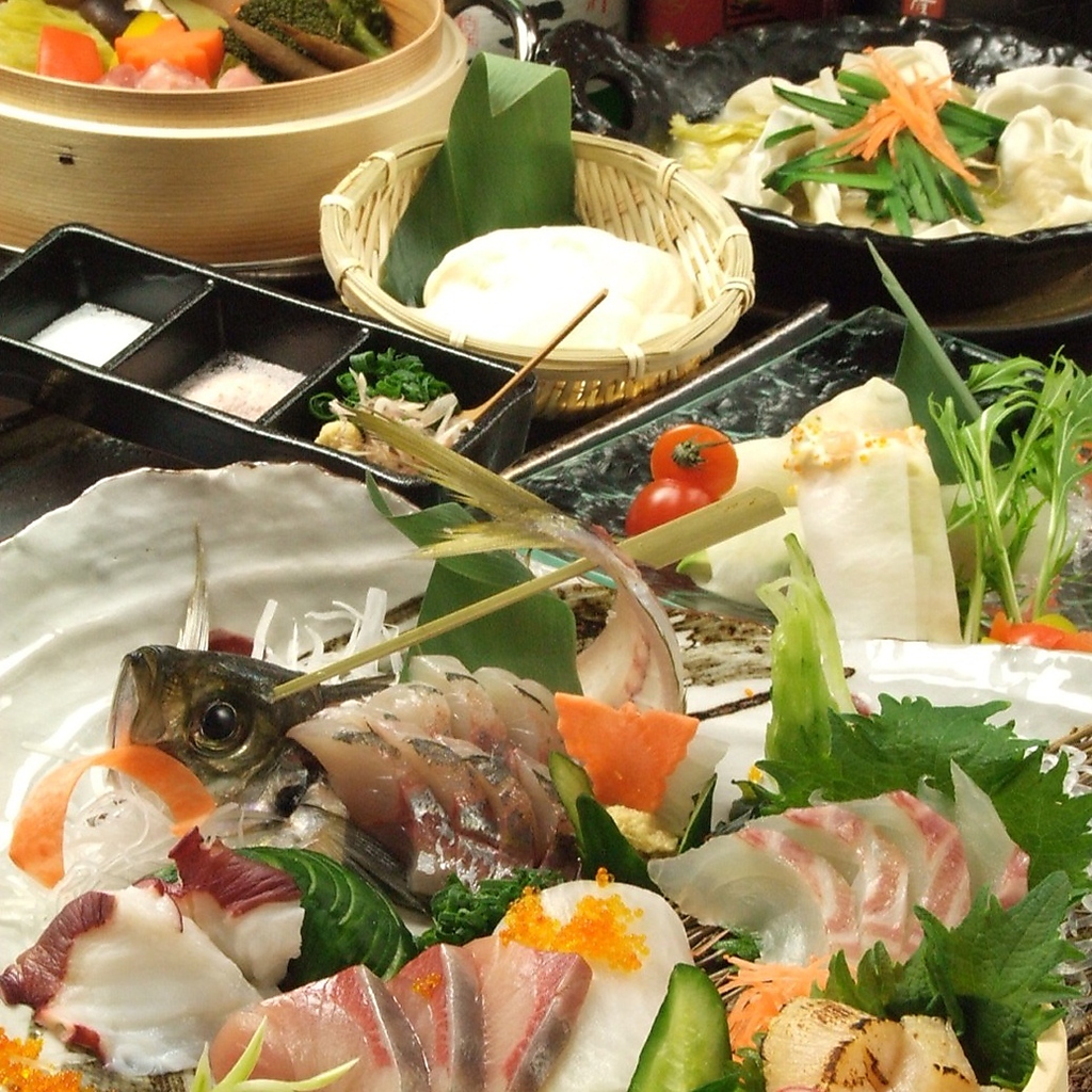 鮮度に自信。旬の新鮮なをキレイに盛り付けて提供。