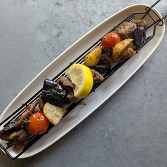 スパイス香るラム肉の網焼き