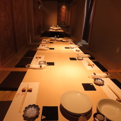和の趣き溢れる店内は大人の為の落ち着いた雰囲気。ご友人との飲み会や急なご宴会もお任せください◎
