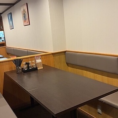 店内のテーブル席の一部には、座り心地の良いソファー席をご用意しております。リラックスしてお過ごしいただける空間で、本格四川料理を心ゆくまでご堪能ください。