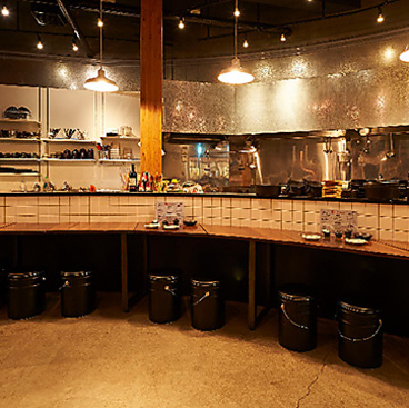 貝だしおでんと酒とアテ　じらふの雰囲気1