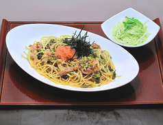 阿蘇高菜と明太子のパスタ（サラダ付き）