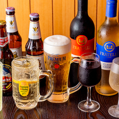 シンハーなど世界のビールで乾杯!