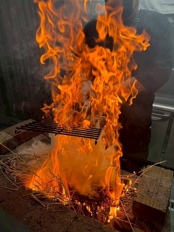 藁焼きわらびの写真