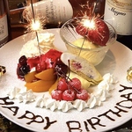 誕生日や記念日のお祝いに★メッセージプレートとシャンパンで♪