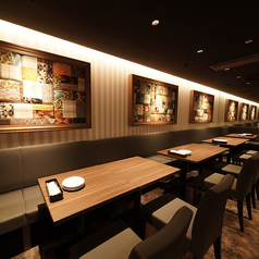 一般的なテーブル席です。2名様から最大30名様までご利用いただけます。