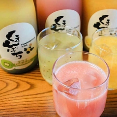 果汁と果肉を生かしたフルーツを食べるお酒♪【くまんばち】