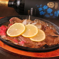【お店紹介】長崎の特産品でもある肉を使用した創作料理がオススメです。長崎名物『レモンステーキ』もございます！
