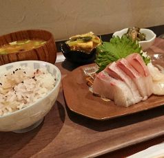 人気のお魚メニューは売り切れ必至！