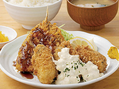 【大人気】牡蠣とアジフライ盛り合わせ定食