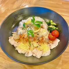 やわらか蒸し鶏のレモンバターごはん