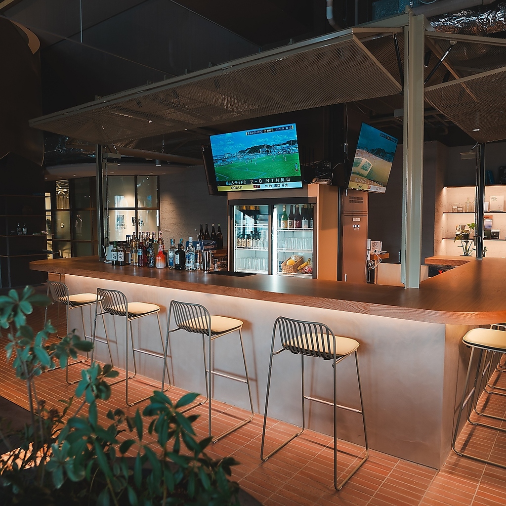 焼肉店にドリンクスタンドを併設しております。カフェ利用やサク飲みなど、お気軽なご来店も大歓迎◎