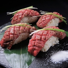 【桜家名物】和牛炙り握り寿司の写真