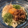 料理メニュー写真 たっぷり薬味と牛しぐれ煮の冷製うどん