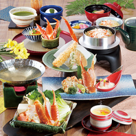 かにを網羅した会席コース料理は4950円(税込)～ご用意！