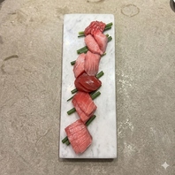 名物料理は【鮪】！！