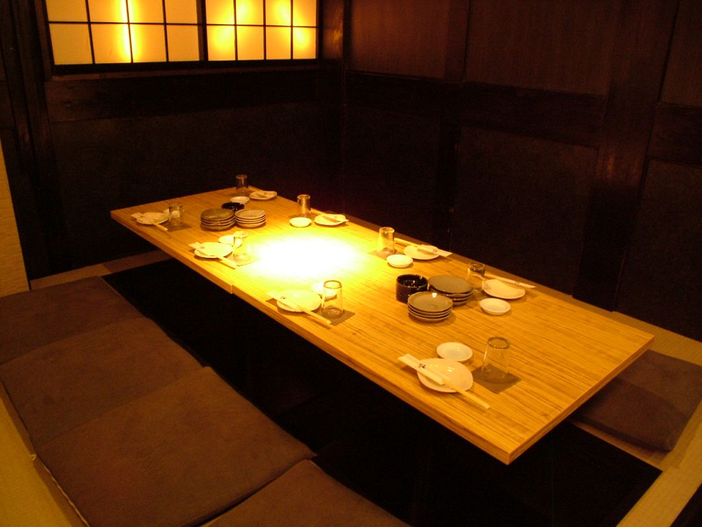 人気の掘りごたつ個室は4名～8名様までご利用いただけます!!雰囲気抜群でコンパや接待にもおススメ♪