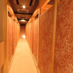 最大60名様までご利用いただけるお洒落な内装の店内♪完全個室居酒屋 志は幹事様が安心してご宴会をお楽しみいただけるよう空間作りに拘っています。