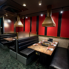 【6名掛けテーブル席】中規模の宴会や会食、ご家族での集まりも快適に過ごせます◎