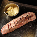 料理メニュー写真 ガリバタ丸ごとタン