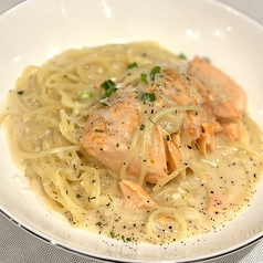サーモンのクリームパスタ