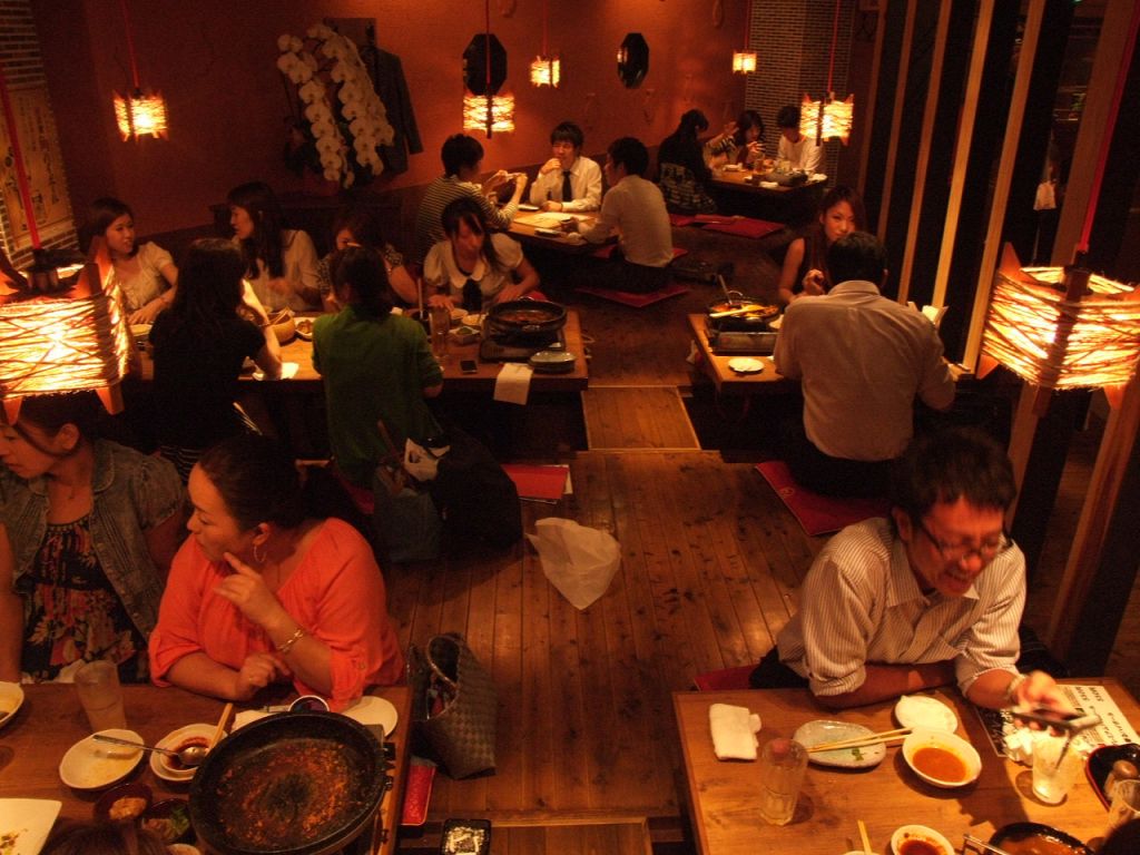 宴会にもぴったり♪最大42名様まで収容可能。予算に応じて楽しめます。