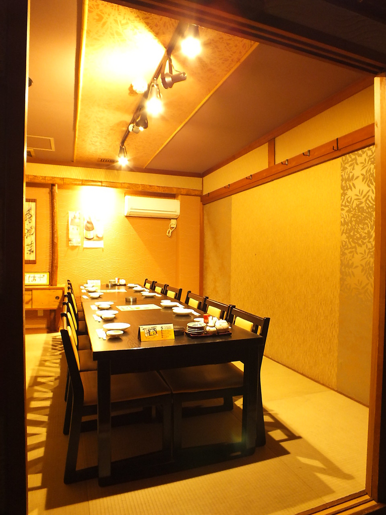 人気の個室席はご予約はお早めに！