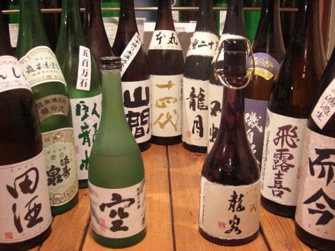 店主が魂込めて焼上げる【備長炭串焼】と一緒に全国各地の焼酎・極上の日本酒を!!